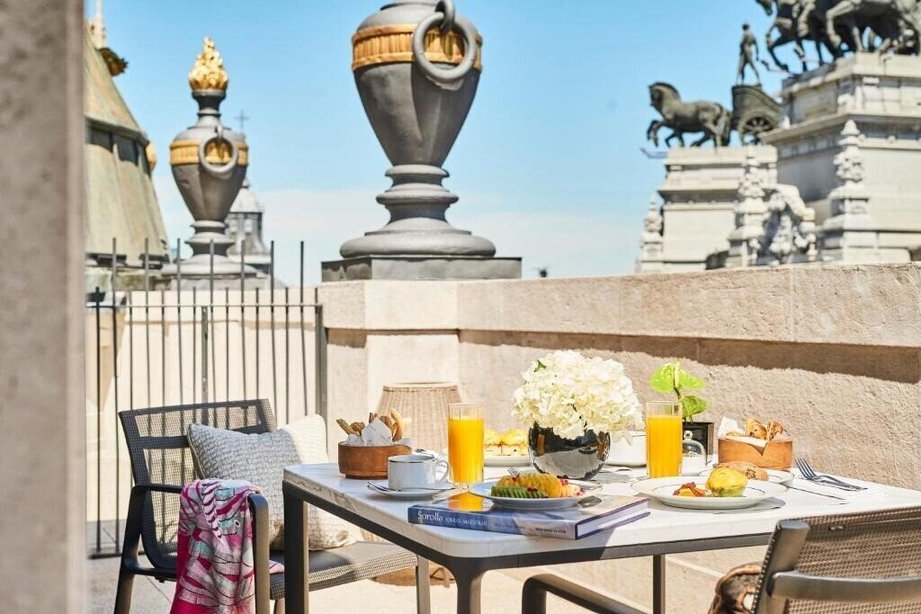 Картинка Four Seasons Hotel Madrid 5*