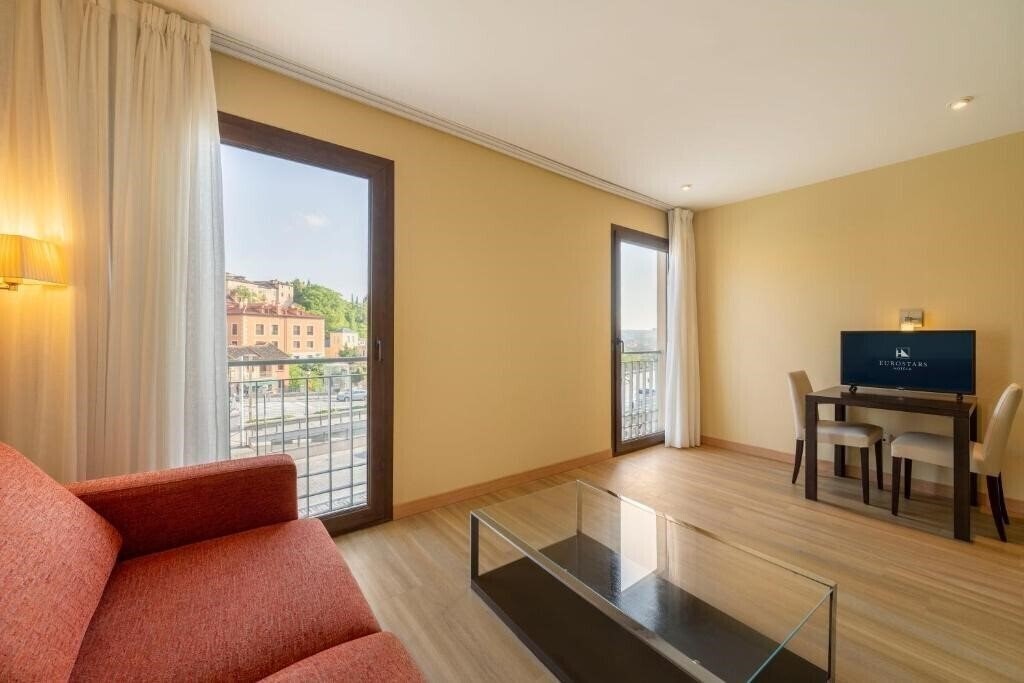 Зображення Eurostars Plaza Acueducto 4*