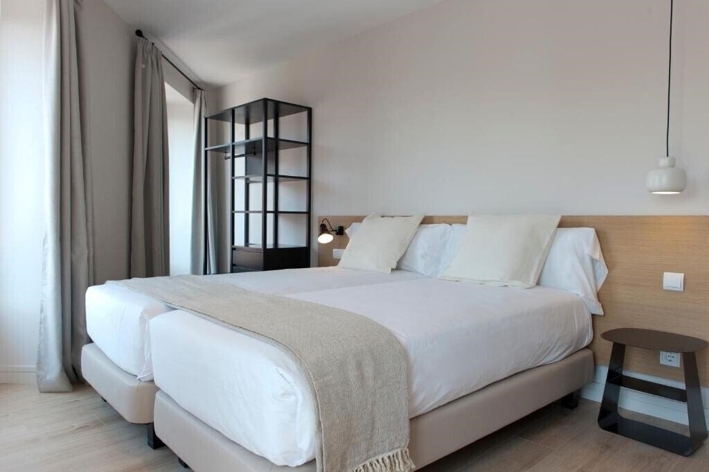 Фото Mh Apartments Central Madrid 4*