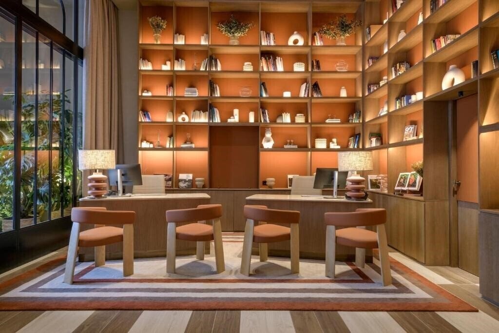 Отель AC Hotel Recoletos by Marriott 4*