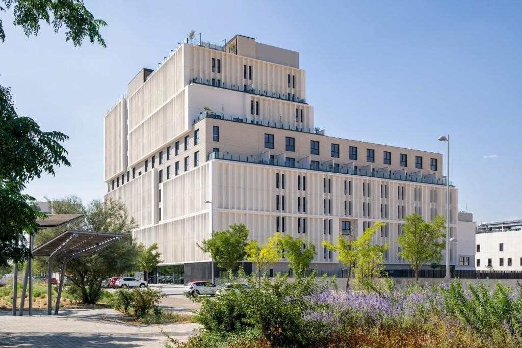 Фото Innside by Melia Madrid Valdebebas 4*