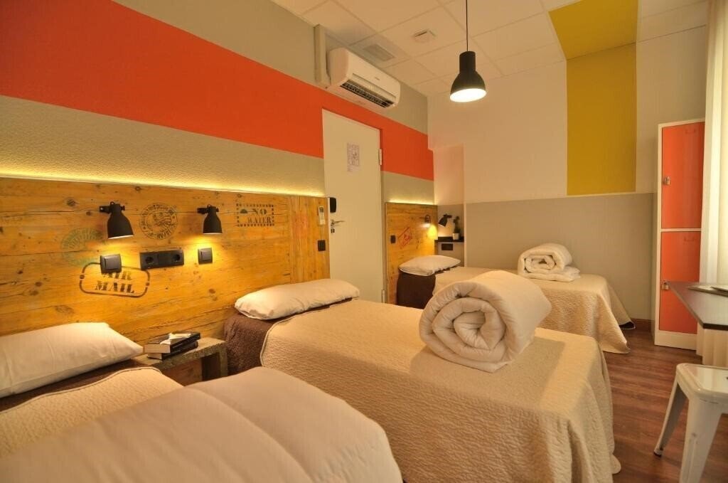 Картинка Far Home Atocha 2*