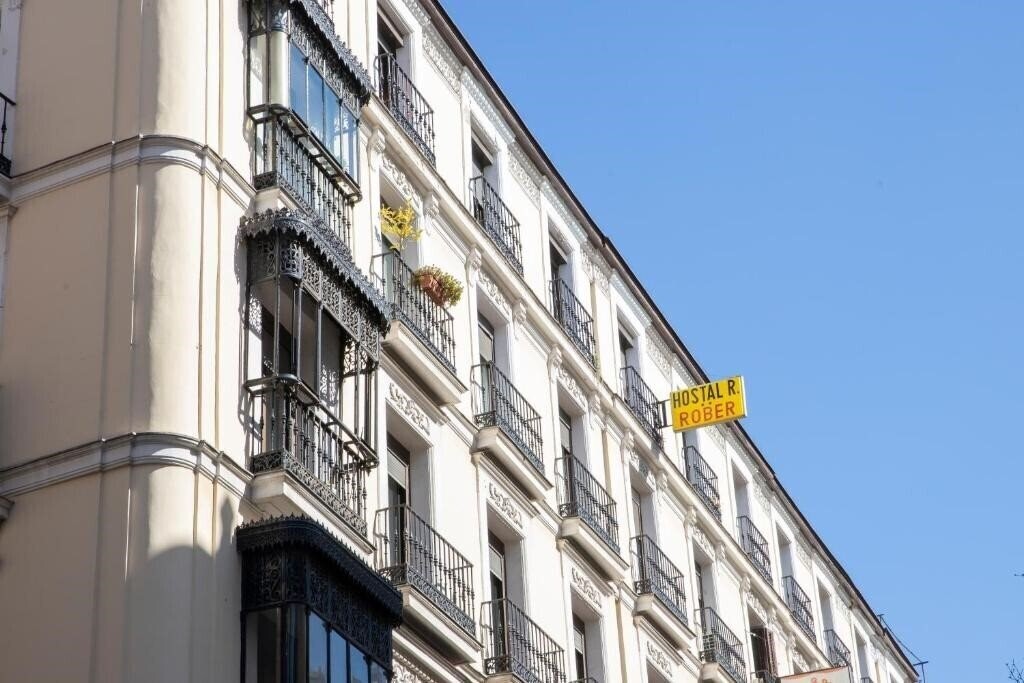 Готель Hostal Rober 2*