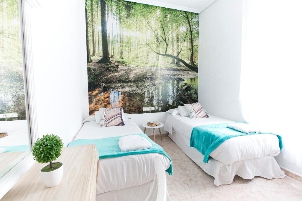 Картинка Hostal Vazquez De Mella 2*