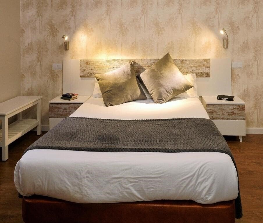 Отель Hotel Vivar 2*
