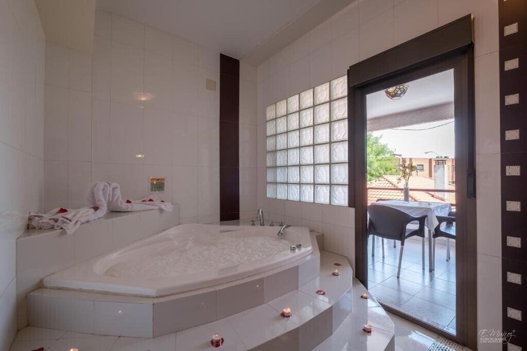 Фото Hotel Vivar 2*