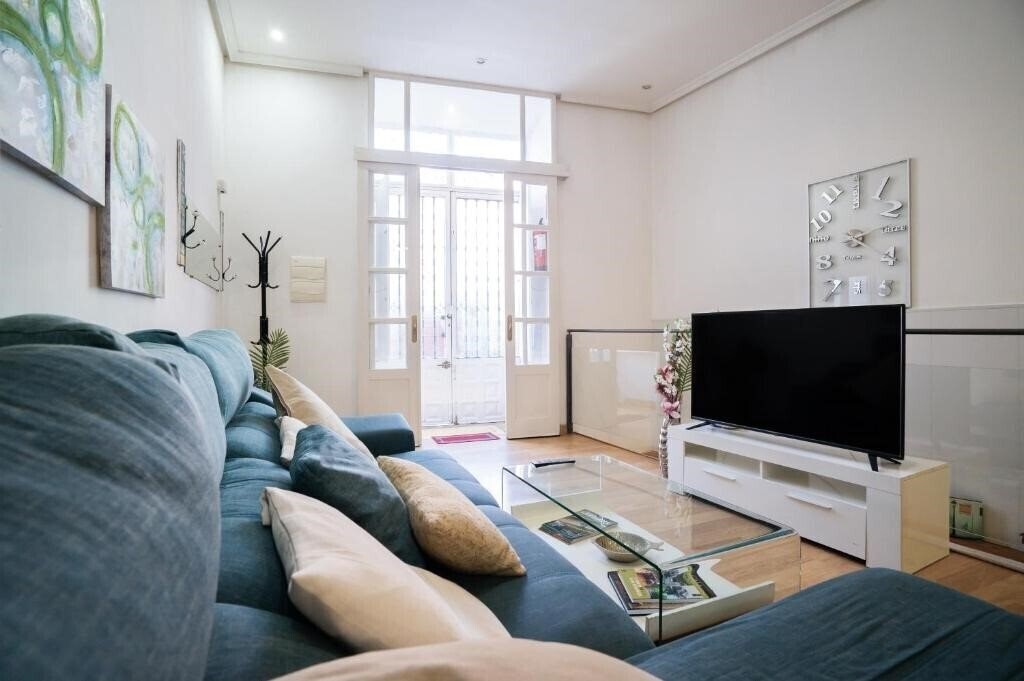 Фотография Alterhome Apartamento Palacio Real I 3*