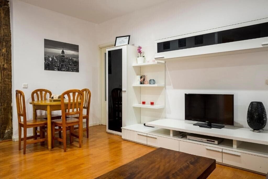 Фотографія Colegiata 3*