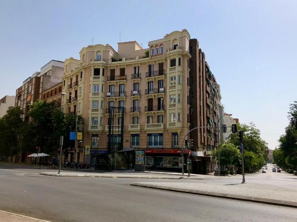 Готель Hostal Nersan IІ 3*