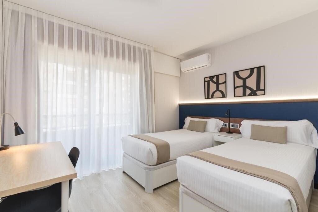 Отель Roisa Hostal Boutique 3*