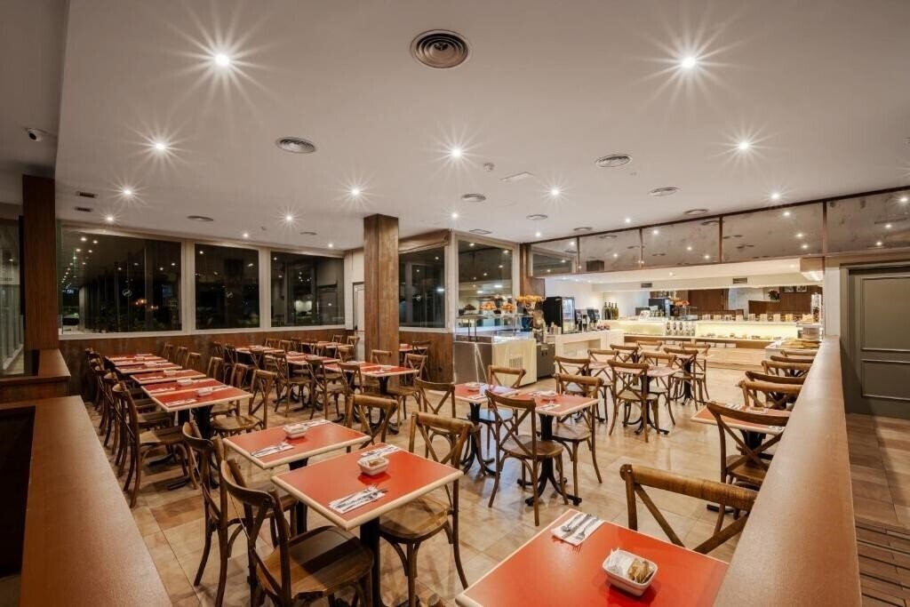 Фотографія Hotel Luze Castellana 3*
