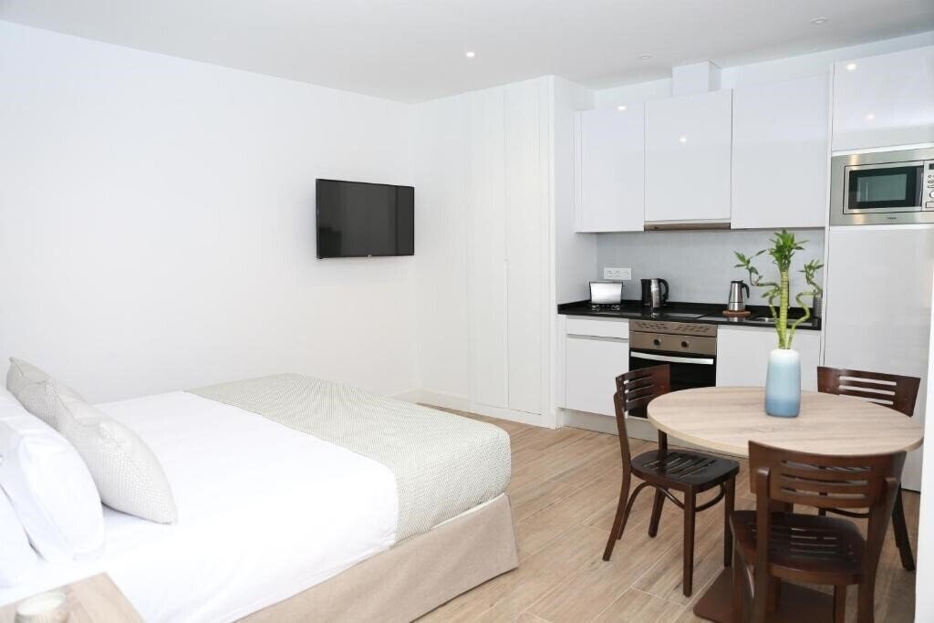 Зображення New Point Madrid Opera 3*