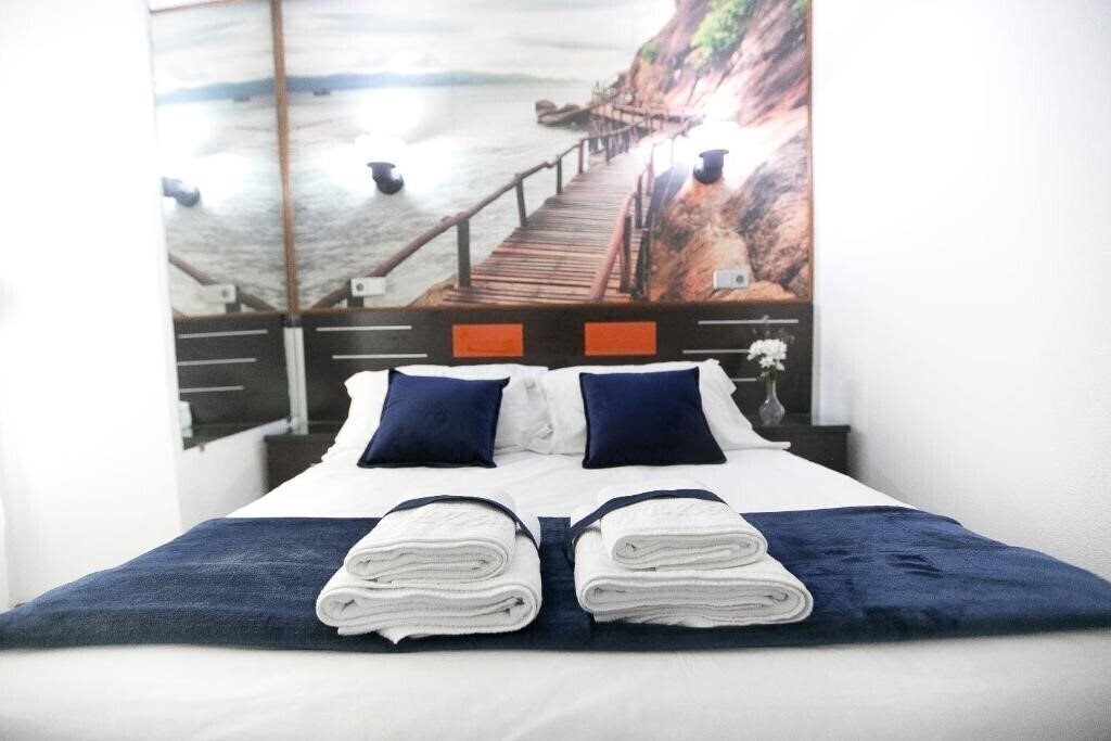Фото Hostal La Banezana 2*