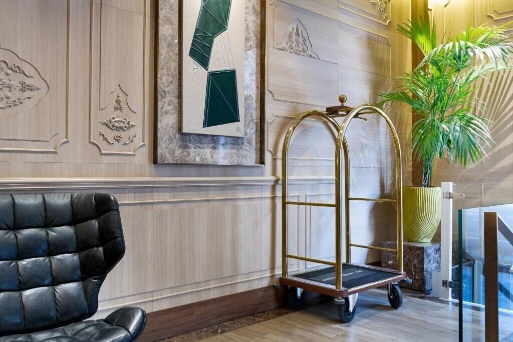 Зображення Circulo Gran Via Autograph Collection 4*
