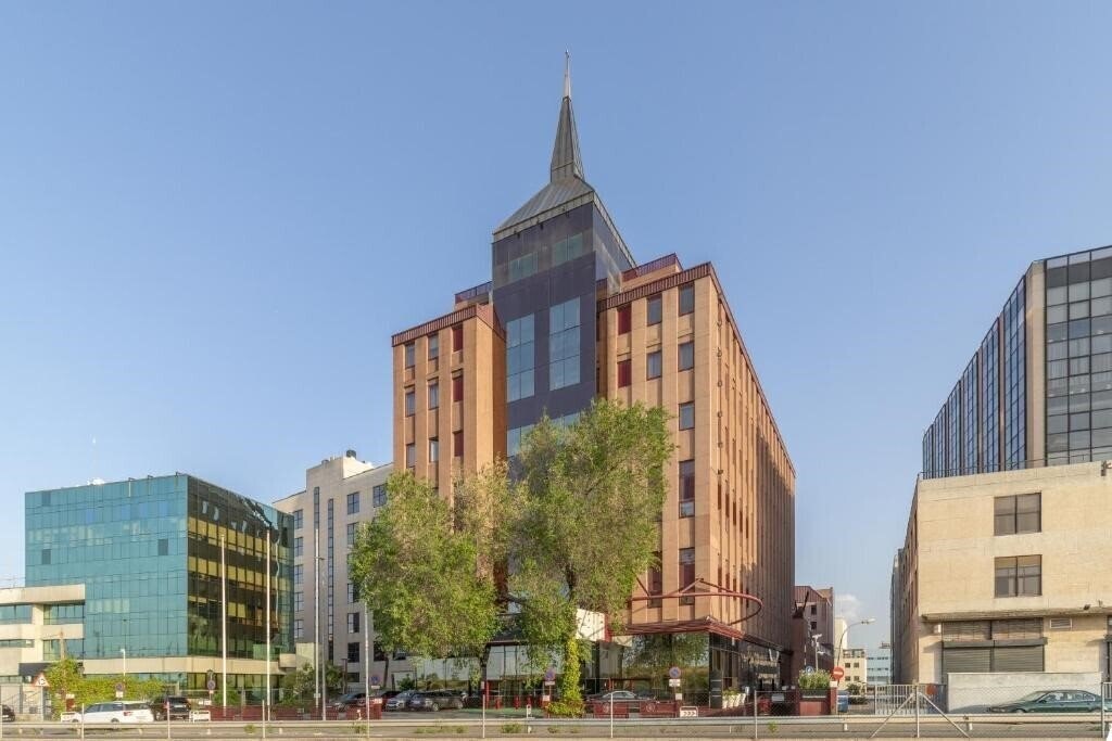 Готель Exe Convention Plaza Madrid 4*