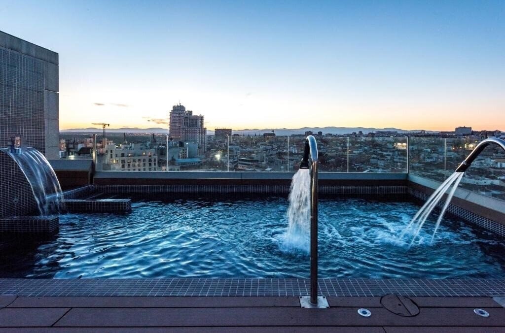 Отель Gran View Apartments 4*