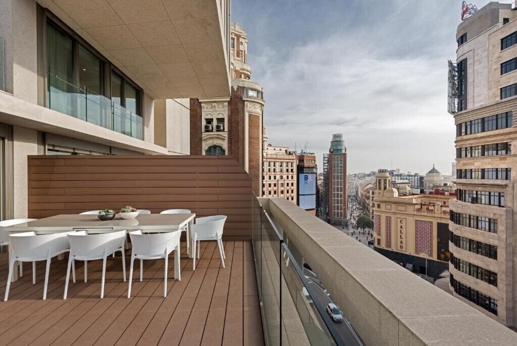 Готель Gran View Apartments 4*