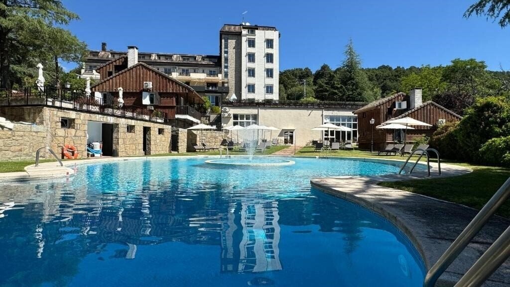 Отель Hotel Hita 4*