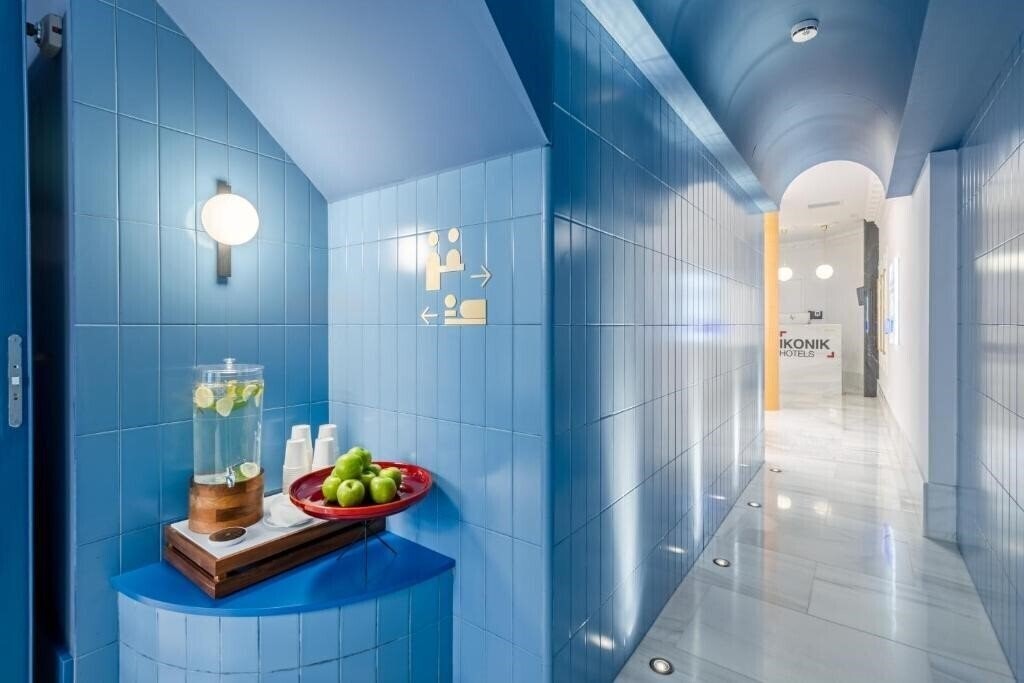 Фотографія Ikonik Gran Via 4*