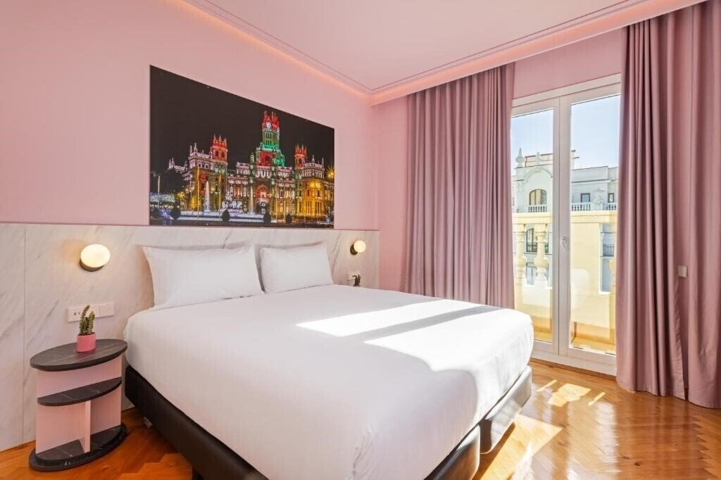 Картинка Ikonik Gran Via 4*