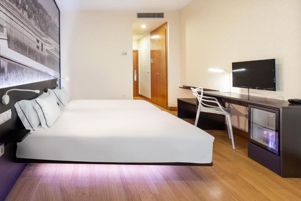 Картинка B&B Hotel Madrid Aeropuerto T4 4*
