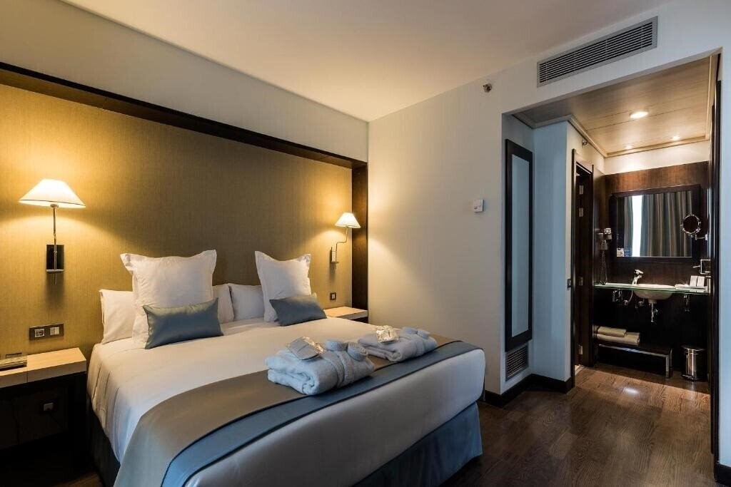 Отель LCB Fuenlabrada 4*