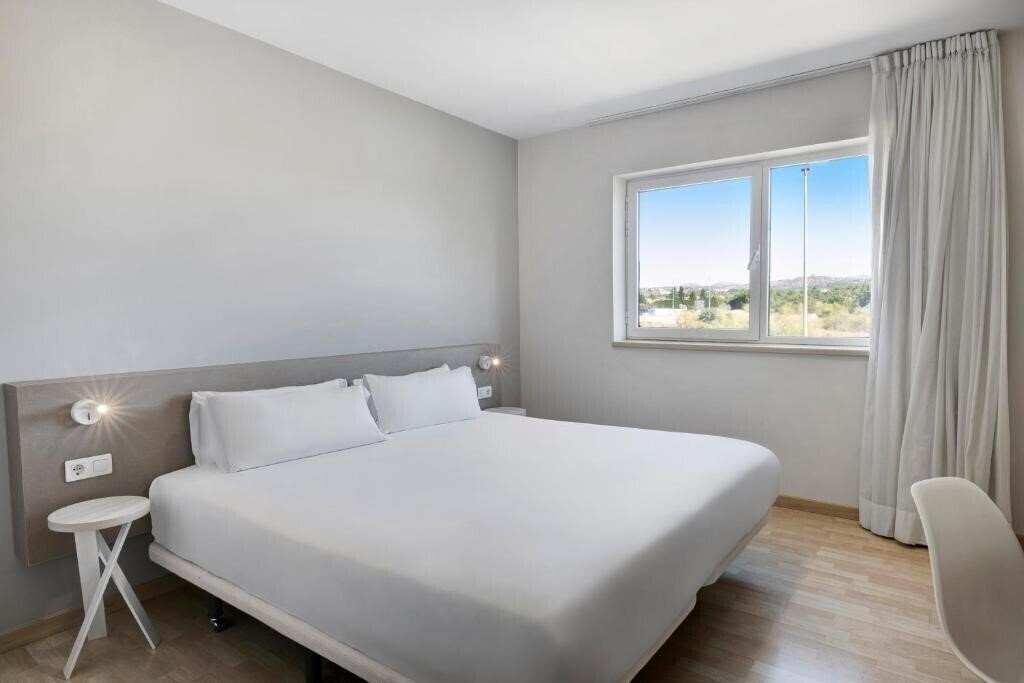 Готель B&B Hotel Madrid Las Rozas 3*