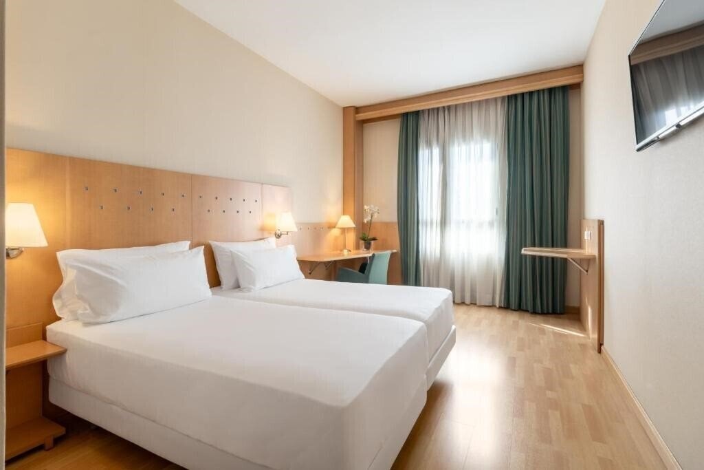 Отель Crisol Leganes 3*