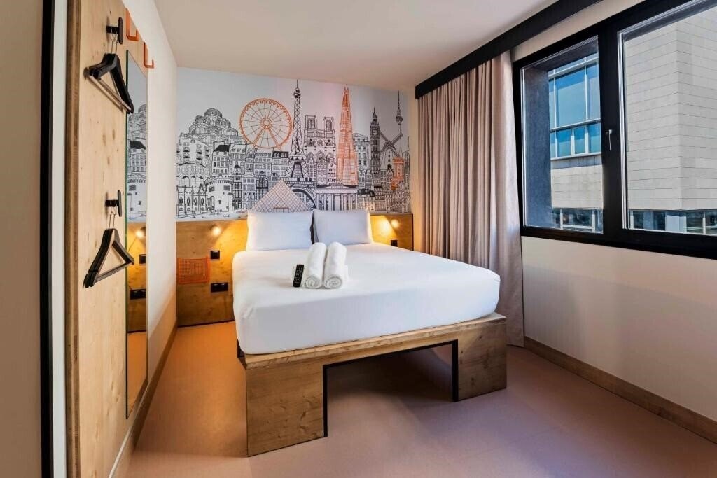 Готель Easyhotel Madrid Alcala 2*