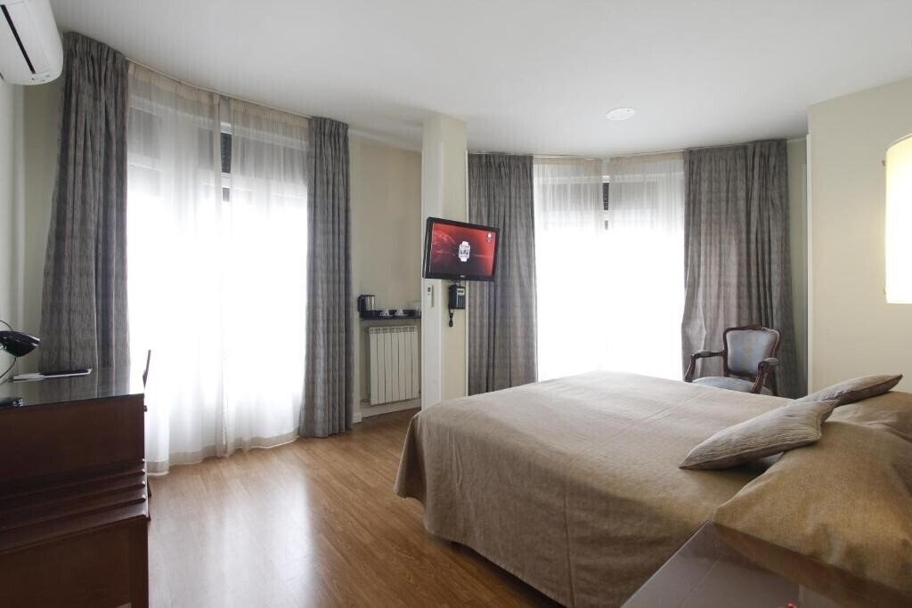 Картинка El Rincon De Gran Via 3*