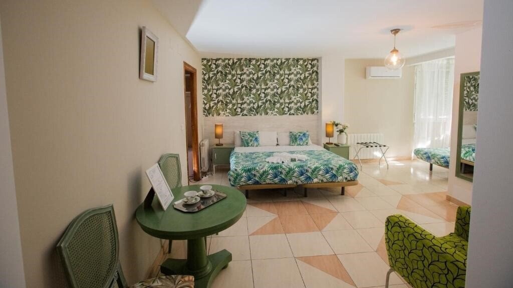 Фото Escala Suites 3*