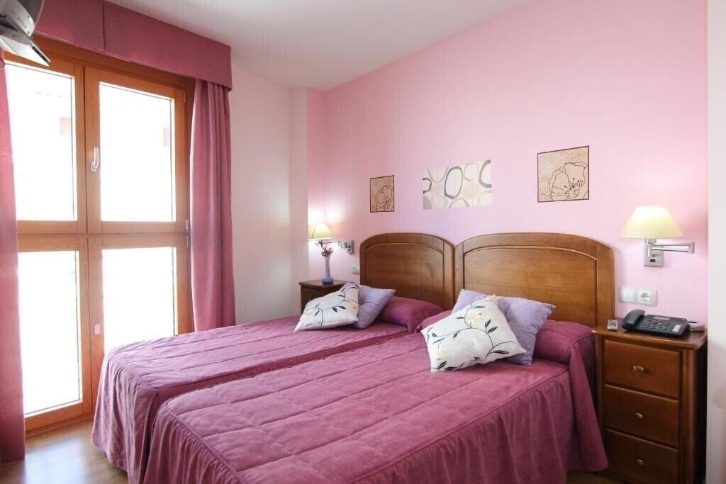 Фото Hostal Campo Real Bed & Breakfast 3*