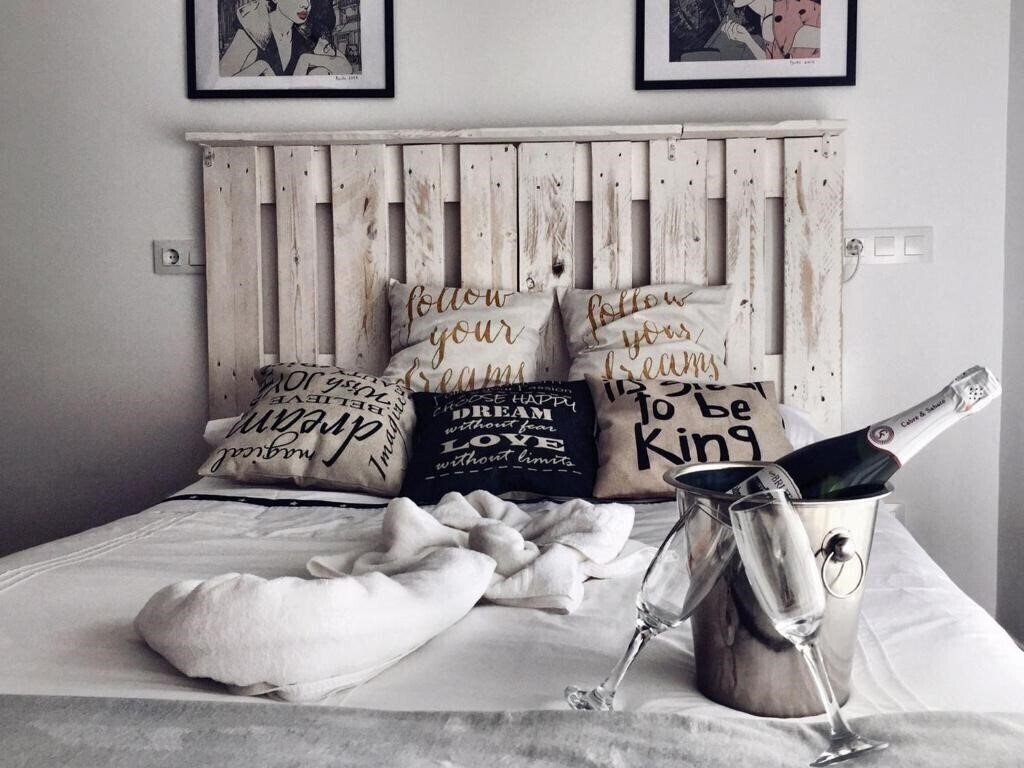 Отель Hostal Ciempozuelos 2*