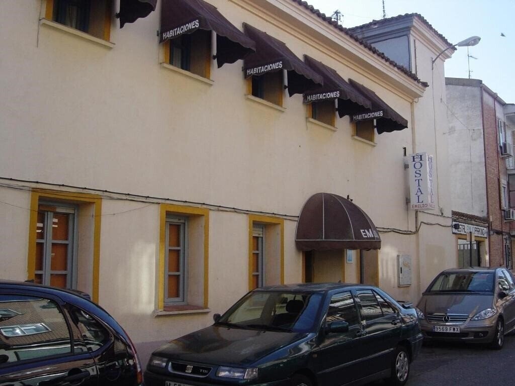Готель Hostal Emilio Barajas 3*