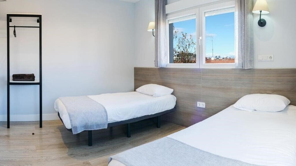 Фото Hostal Golden Alcala 2*