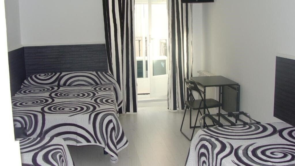 Картинка Hostal Jq Madrid 1 2*