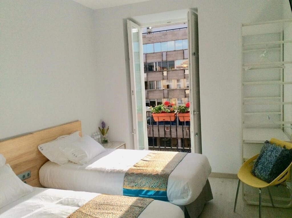 Фото Hostal Palacio Luna 3*