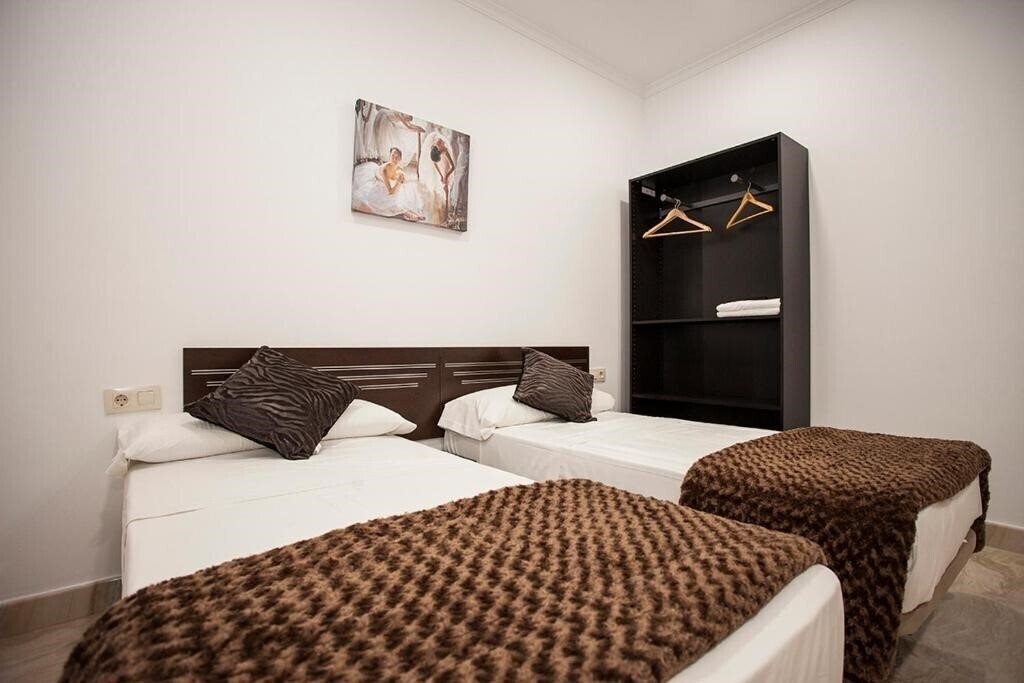 Отель Hostal Rincon De Sol 2*