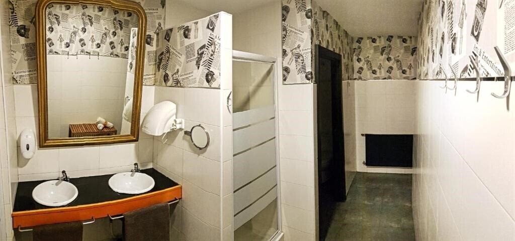 Фото Hostels Meetingpoint 2*
