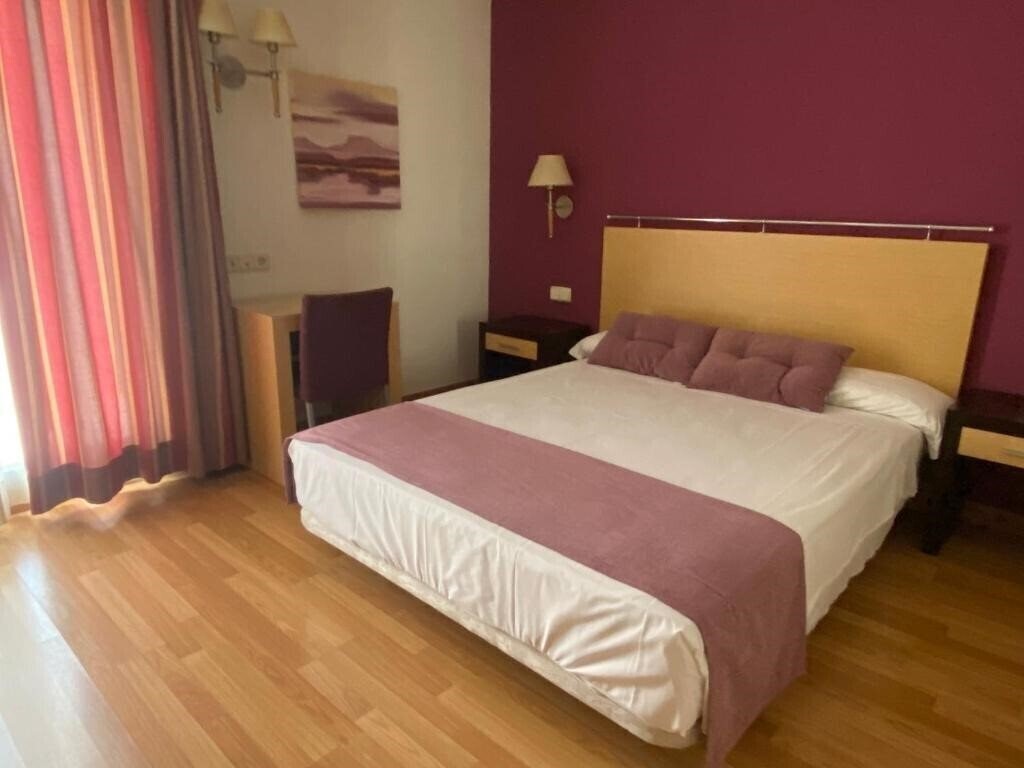 Фото Hotel Equo Aranjuez 3*