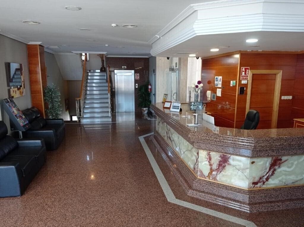 Изображение Hotel Humanes 2*
