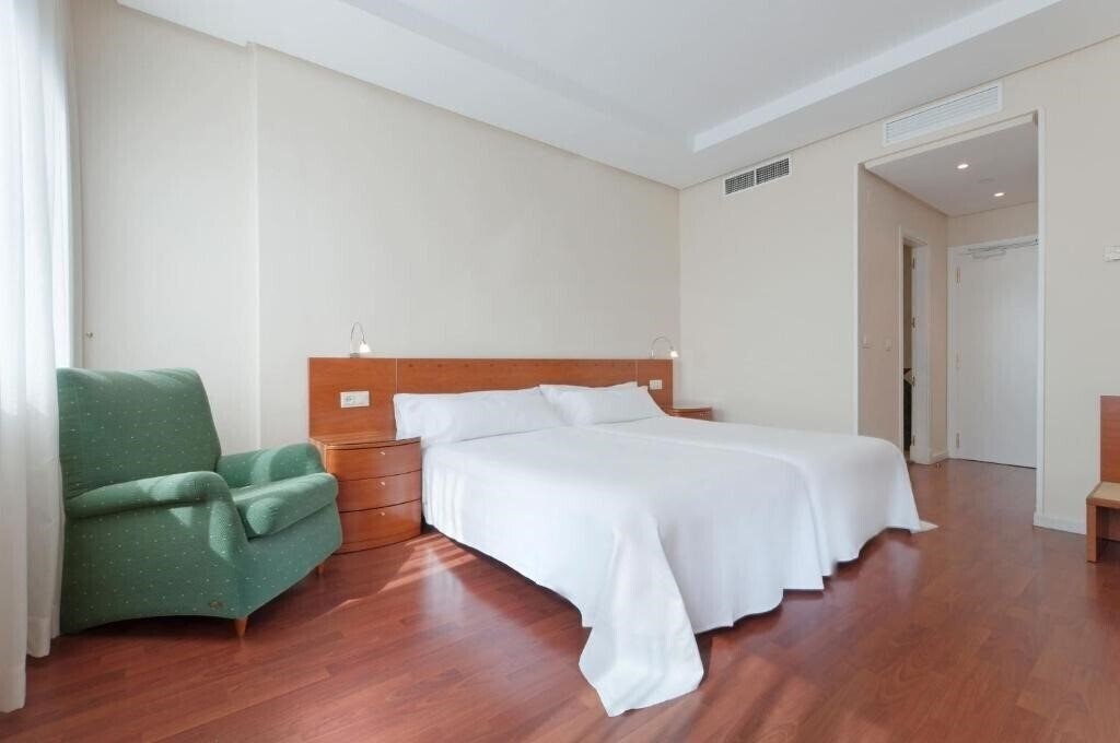 Фотография Hotel Madrid Chamartin Affiliated by Melia 3*