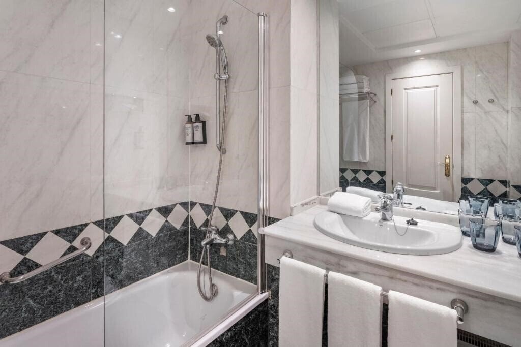 Картинка Hotel Madrid Chamartin Affiliated by Melia 3*