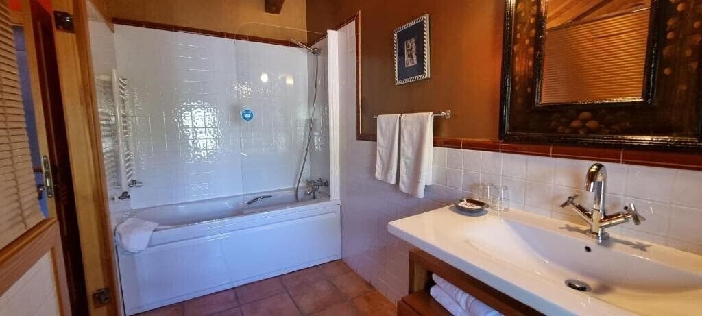 Фото Hotel Sara De Ur 2*