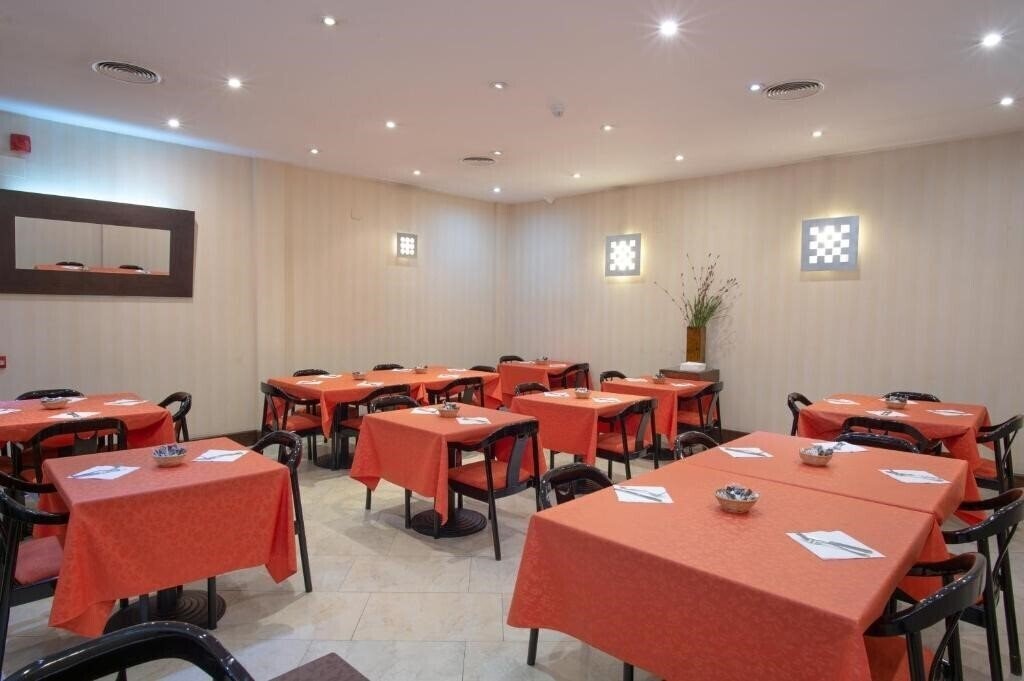 Изображение Hotel Villa de Barajas 3*