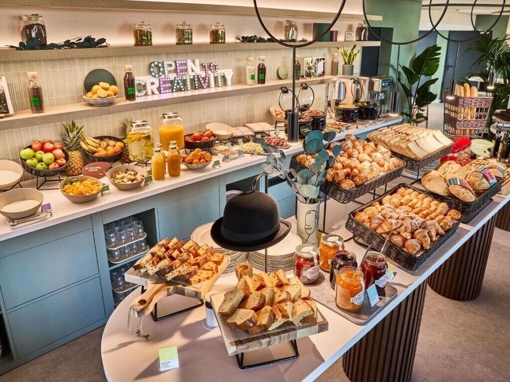 Фото Ibis Styles Madrid Airport Valdebebas 3*