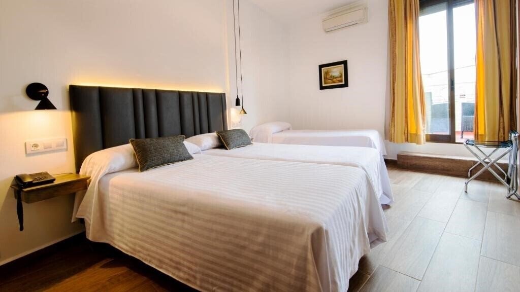 Отель Madrisol 2*