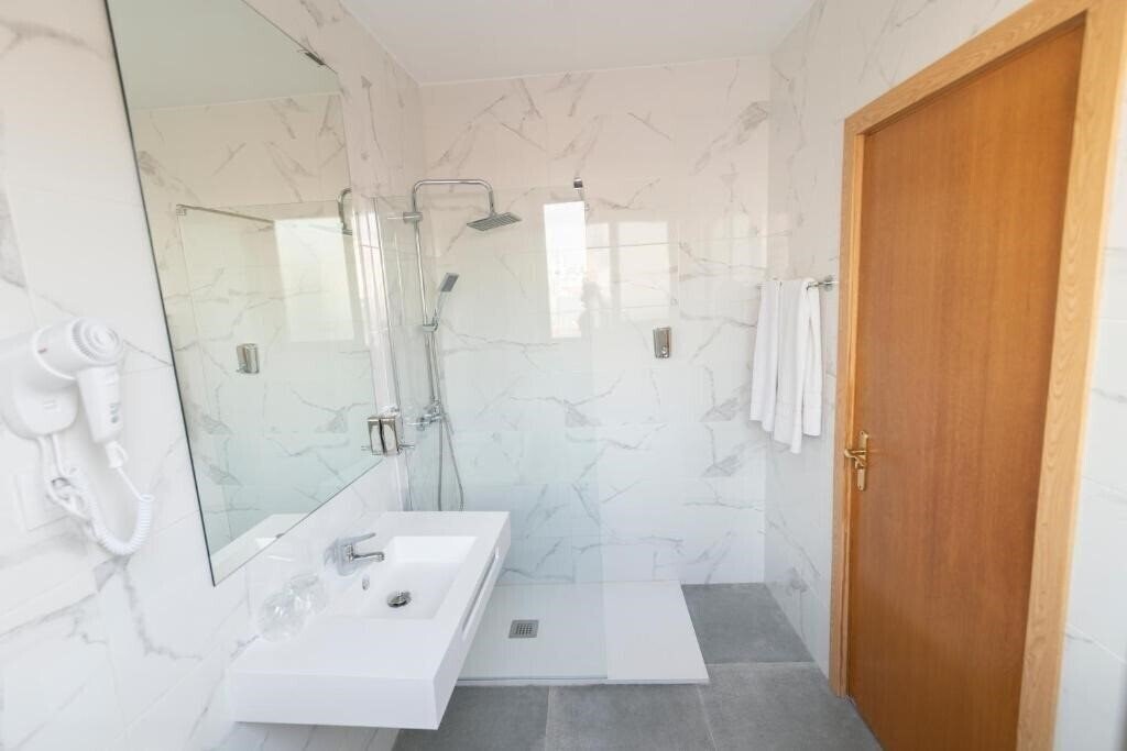 Фото Madrisol 2*