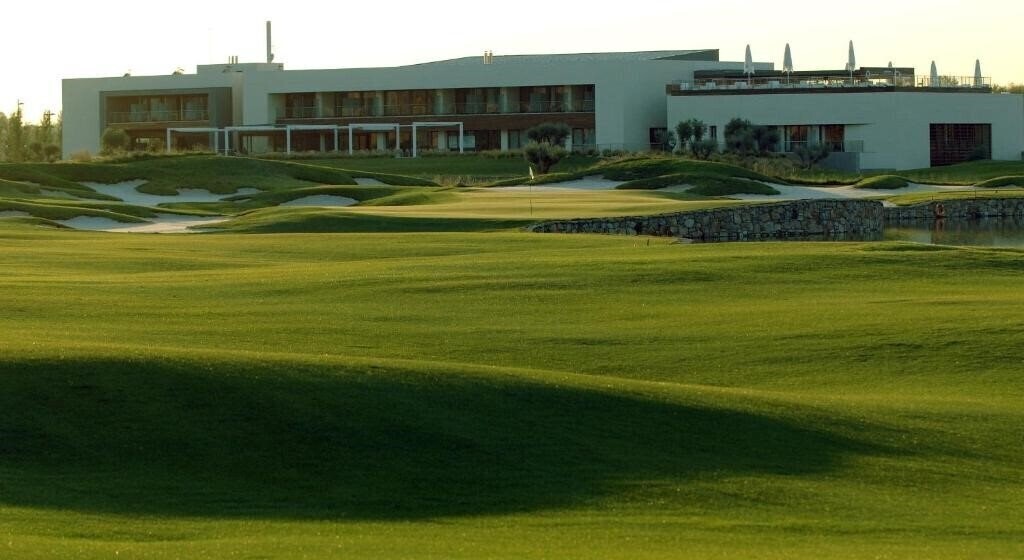 Отель Sercotel Hotel Encin Golf 4*