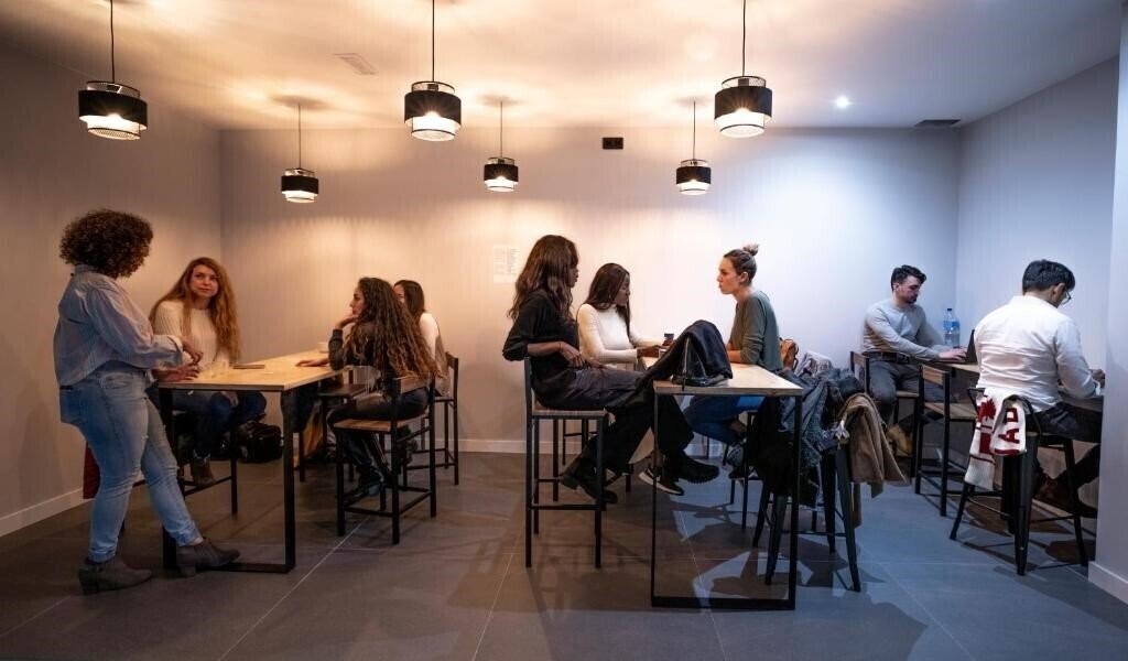 Отель Madriz Hostel 2*